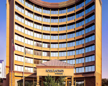 Four Points By Sheraton Greenway Plaza Hotel 3*